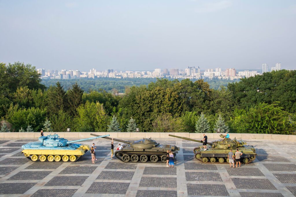 Kyiv Tanks Next To Motherland Monument